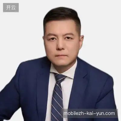 邱彤